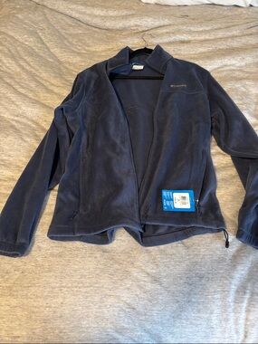 Columbia Navy Blue Men's Lightweight Fleece Jacket